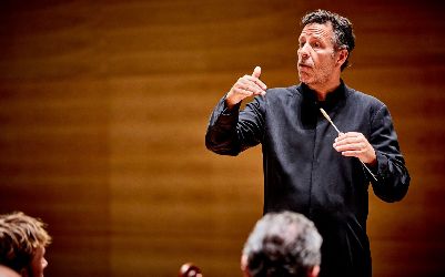 Steven Sloane dirigiert Mahlers Sinfonie Nr. 9